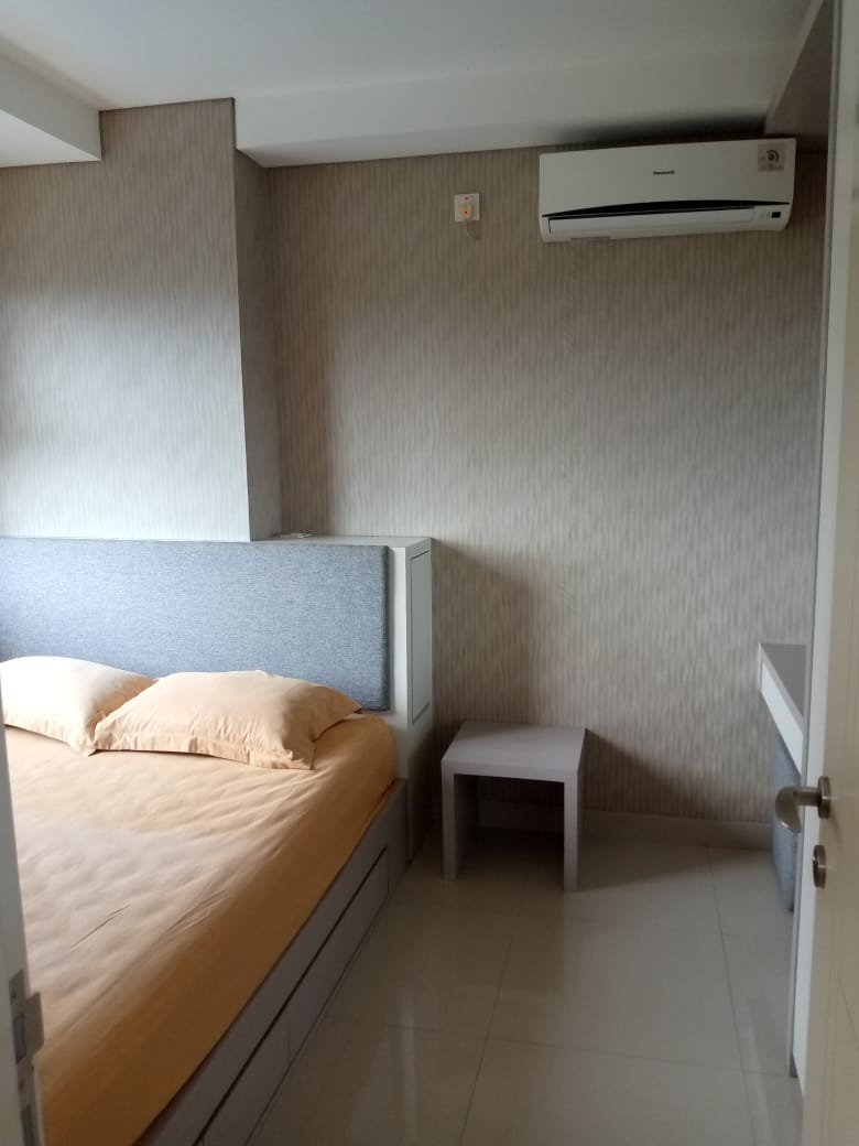 Unit 1 BR Apartemen Trivium Terrace Tower Suite Disewakan di Lippo Cikarang